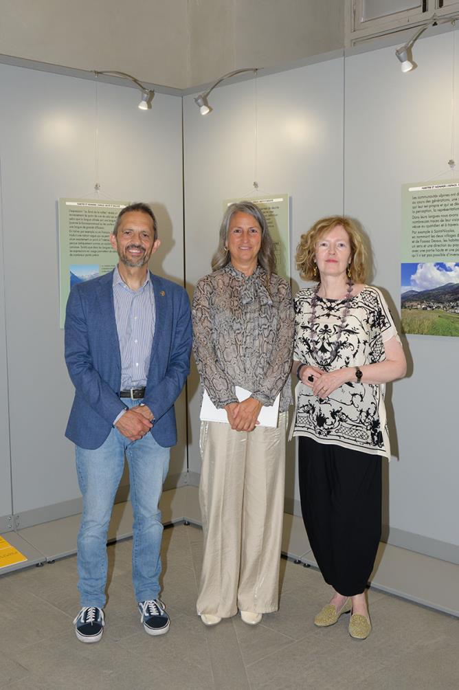 Aosta, Hôtel des États. Inaugurazione della mostra "Habiter et nommer l'espace. Resté et boudzé". Foto Pallu