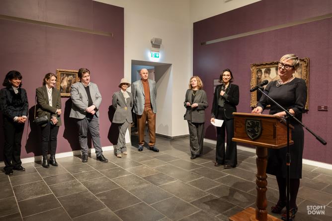 Musée Archéologique Régional d'Aoste, 27 février 2026. Intervention de la co-commissaire Valeria Gorbova lors de l'inauguration de l'exposition « Entre lumière et grâce ».